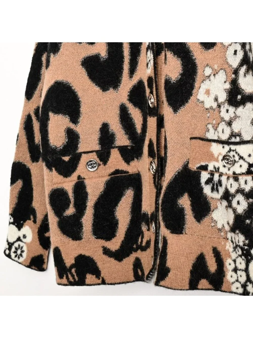 Chanel Top Cardigan Beige
